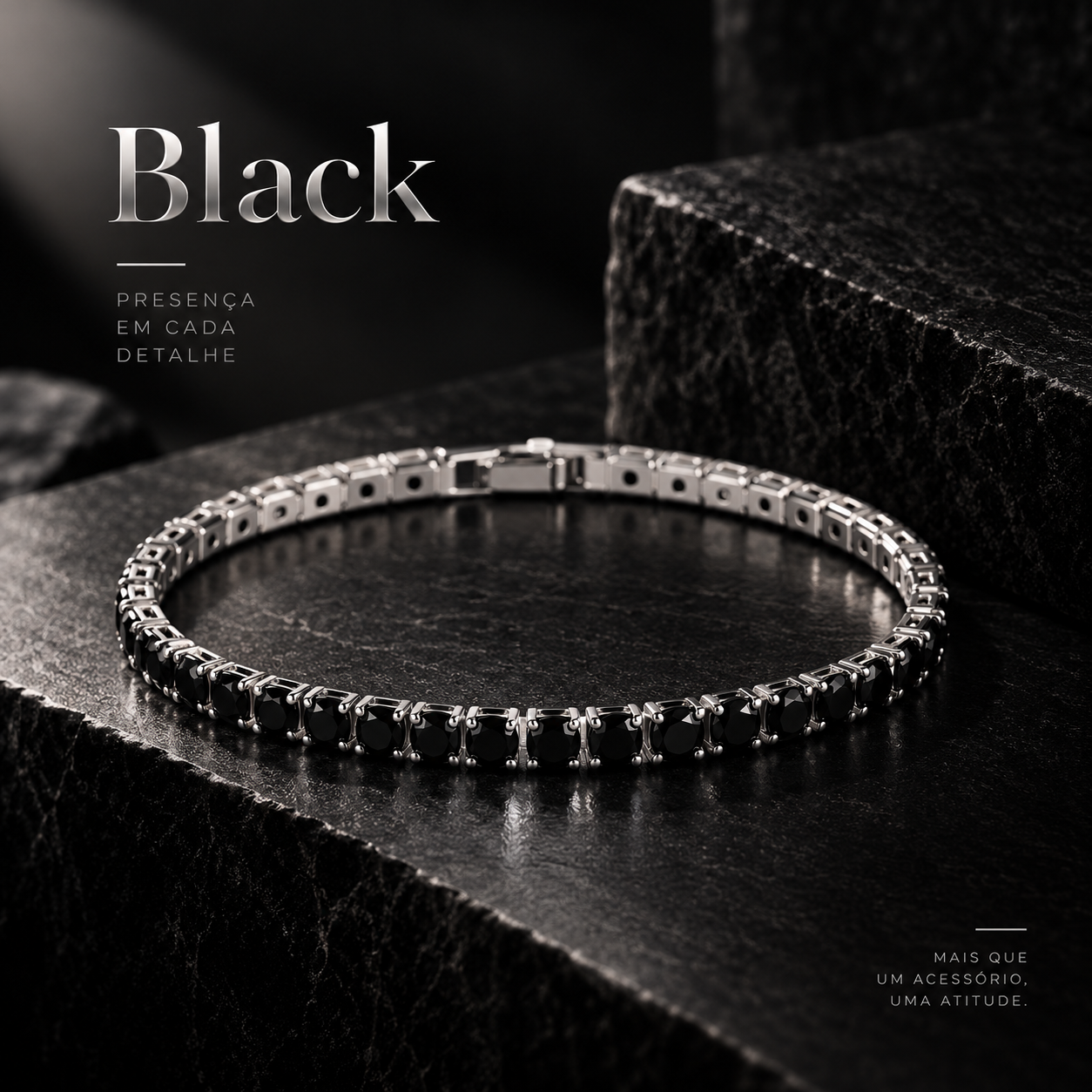 Pulseiras cravejadas com cristais de zircônia cúbica.