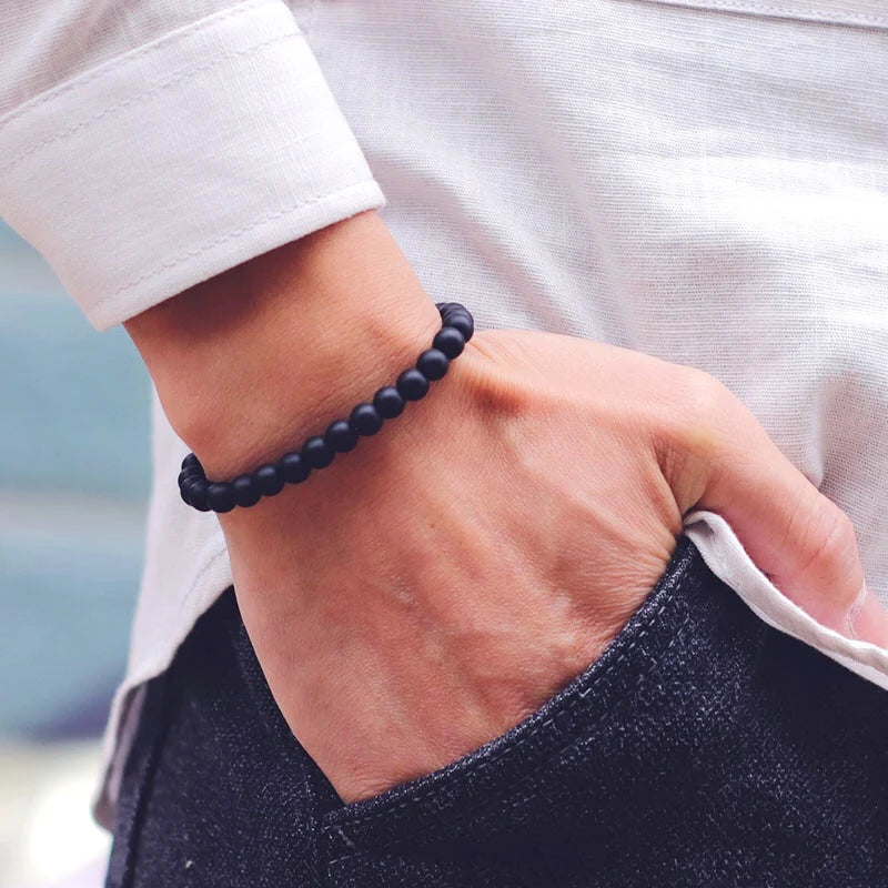 Conjunto de 2 pulseiras masculinas, com fecho deslizante ajustável e cordão.